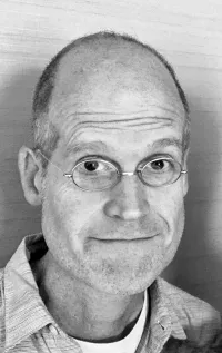 Chris Ware headshot, credit Gil Roth